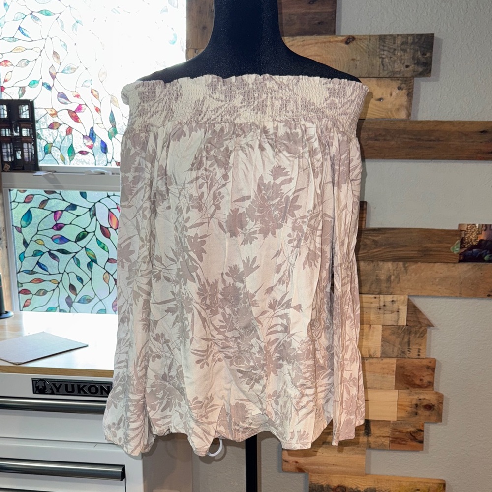 O'Neill Cream and Mauve Off-Shoulder Blouse